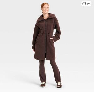 NWT
All In Motion
Women's Long High Pile Jacket
Brown